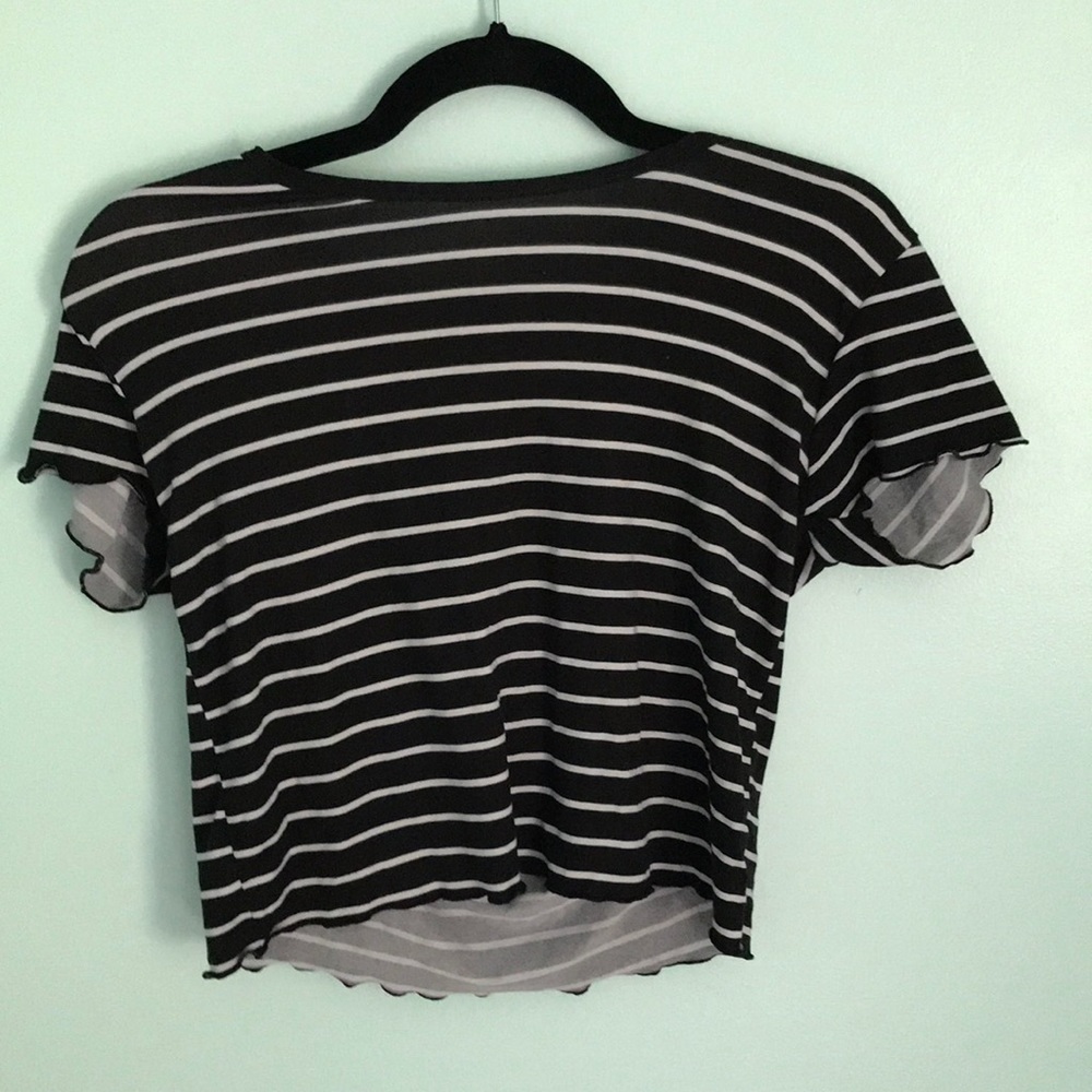 Cute black and white crop top